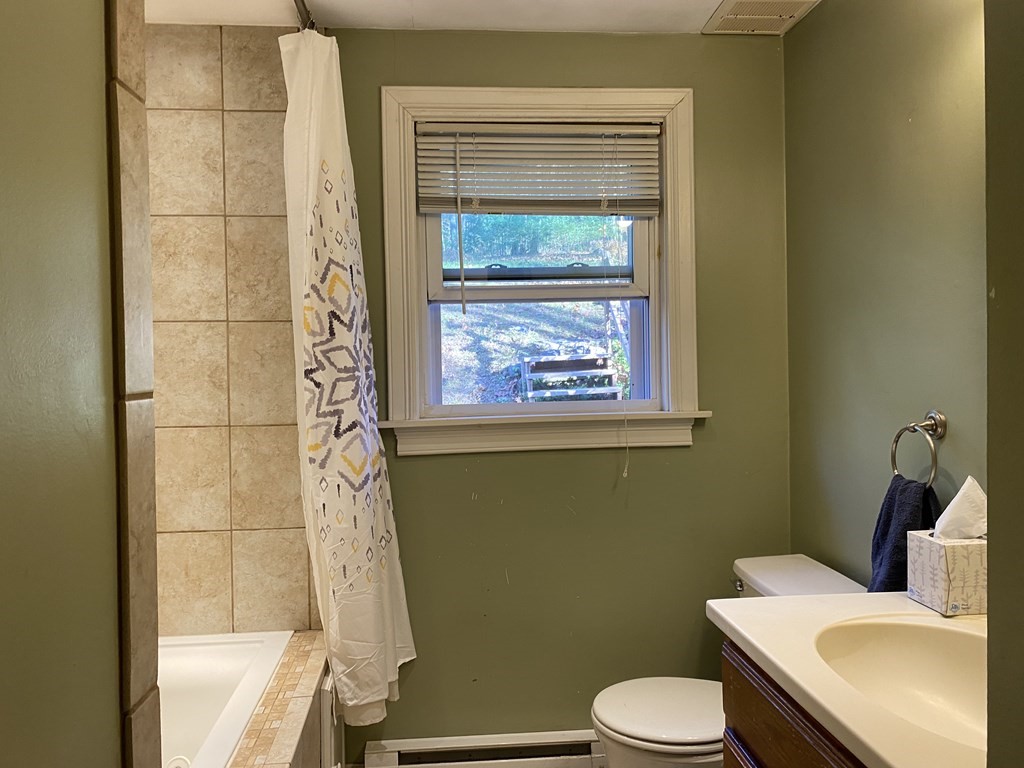 96 Hastings Road Spencer, MA 01562 - Photo 10 of 21 Gallery Image 10