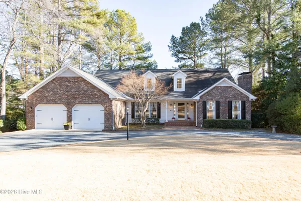 $1,584,000 | 90 Lake Shore Drive, Pinehurst, NC 28374