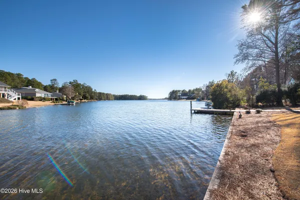 $1,584,000 | 90 Lake Shore Drive, Pinehurst, NC 28374