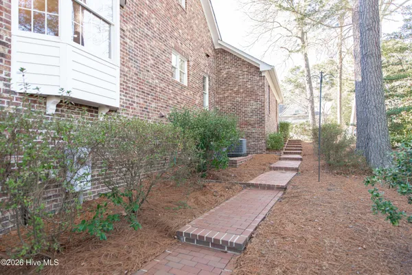 $1,584,000 | 90 Lake Shore Drive, Pinehurst, NC 28374
