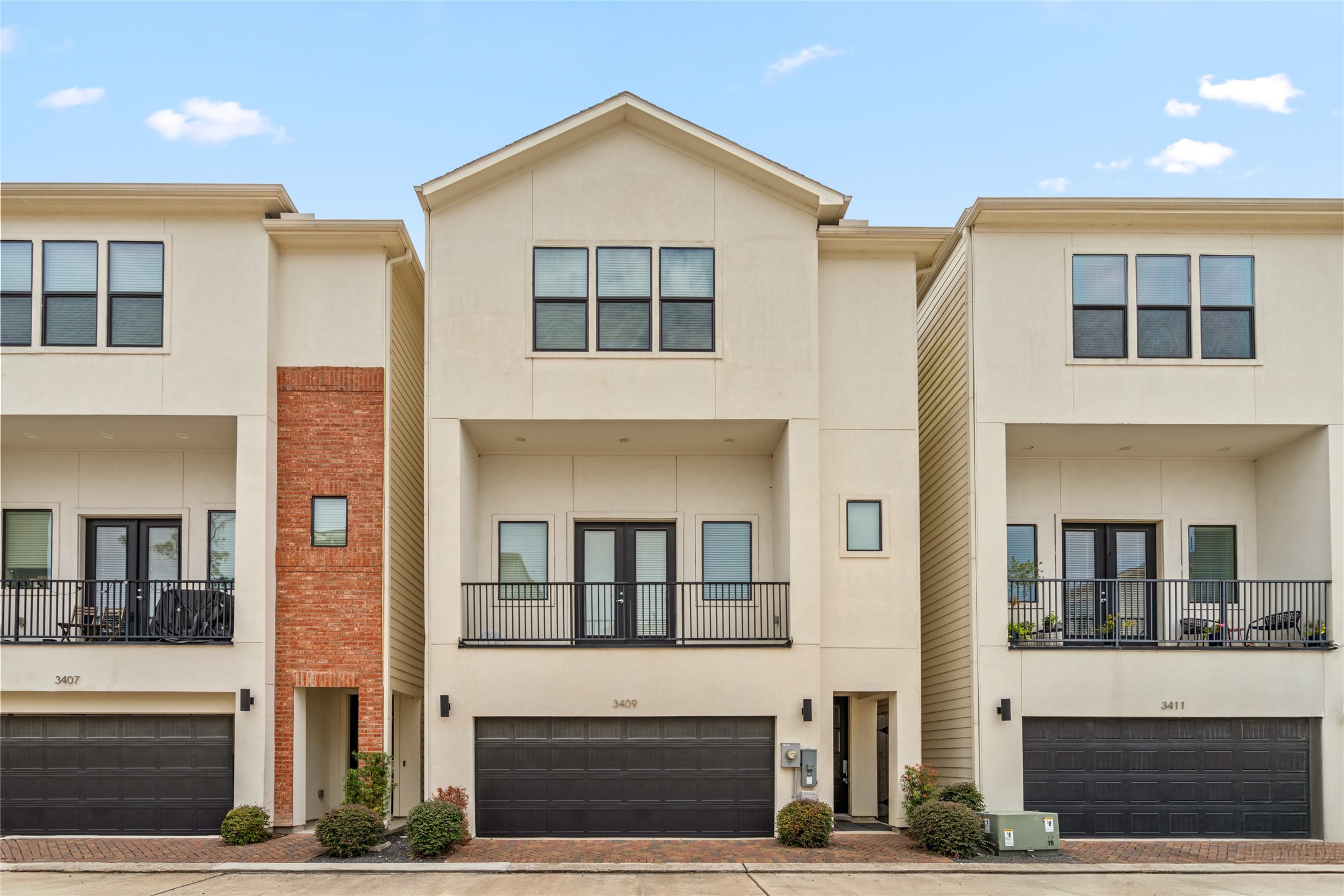 3409 Kensington Yellow Place Houston, TX 77008 - Photo 2 of 28 a front view of residential houses with stairs