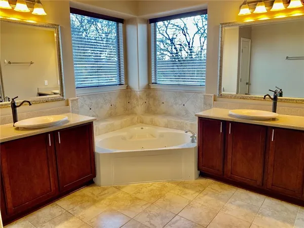 $2,800 | 3988 Sapphire Loop, Round Rock, TX 78681