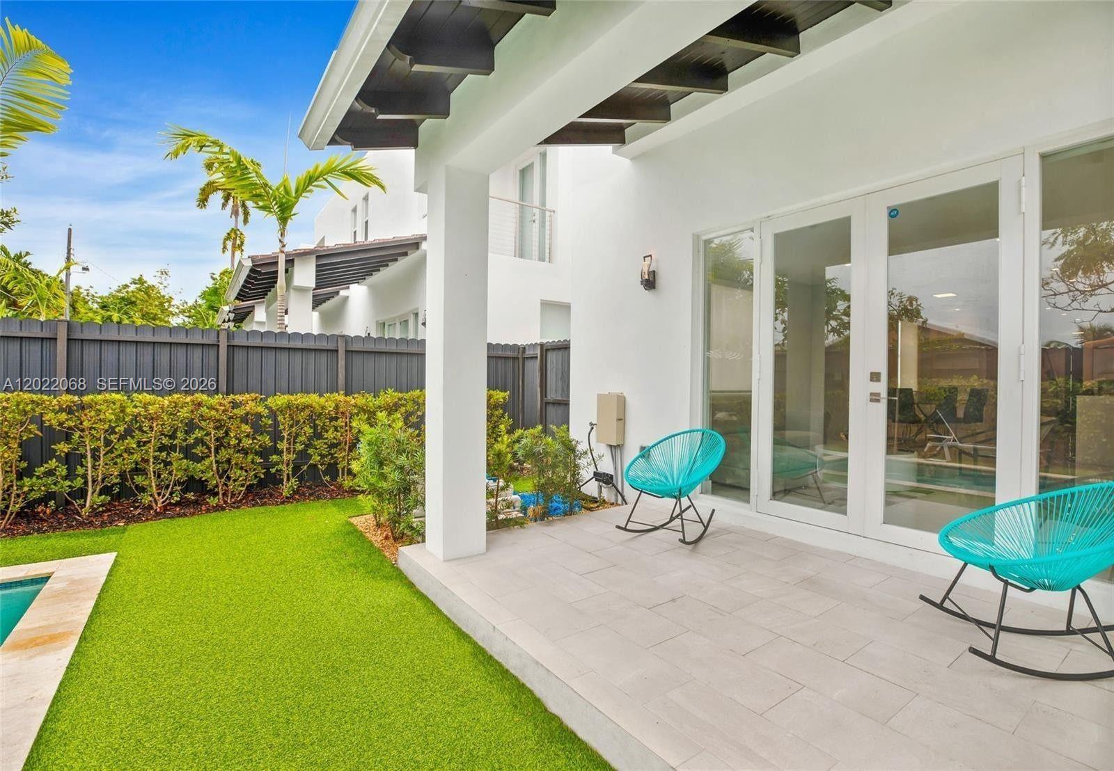 3657 Southwest 26th Street Miami, FL 33133 - Photo 11 of 12