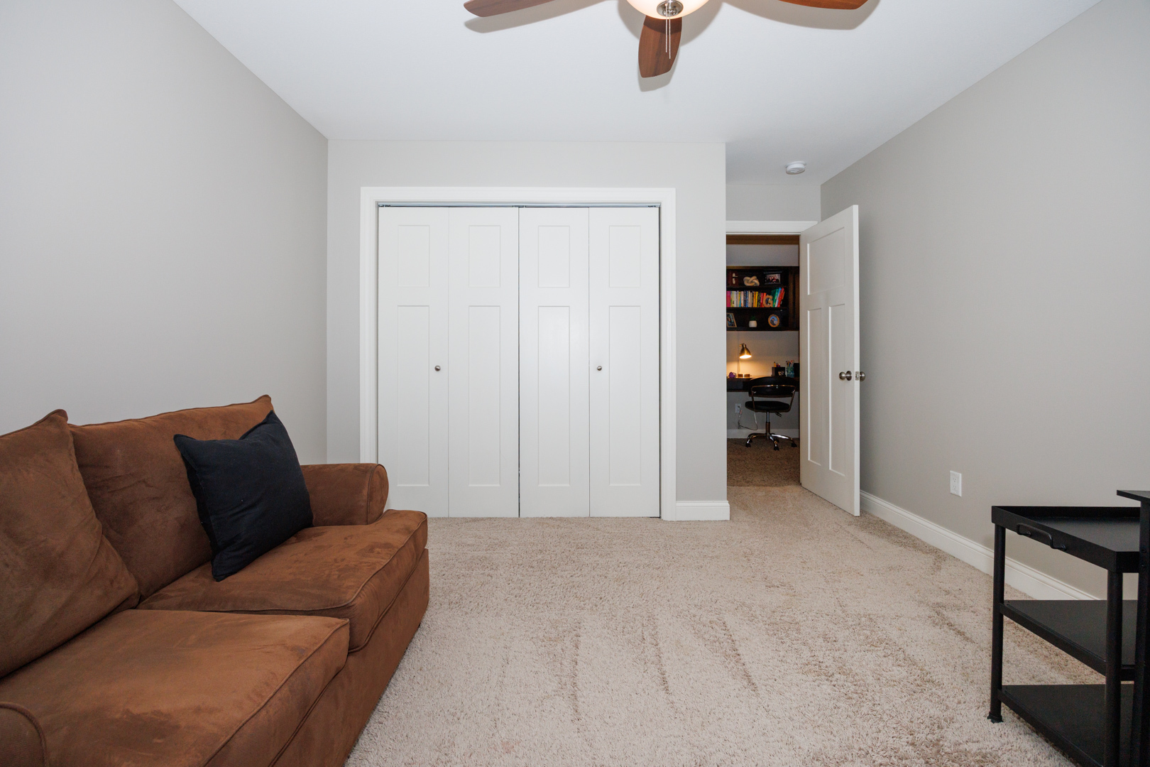 114 Mallard Way Hudson, IL 61748 - Photo 35 of 65 a living room with furniture