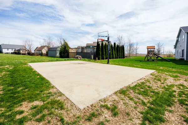 $514,900 | 114 Mallard Way, Hudson, IL 61748