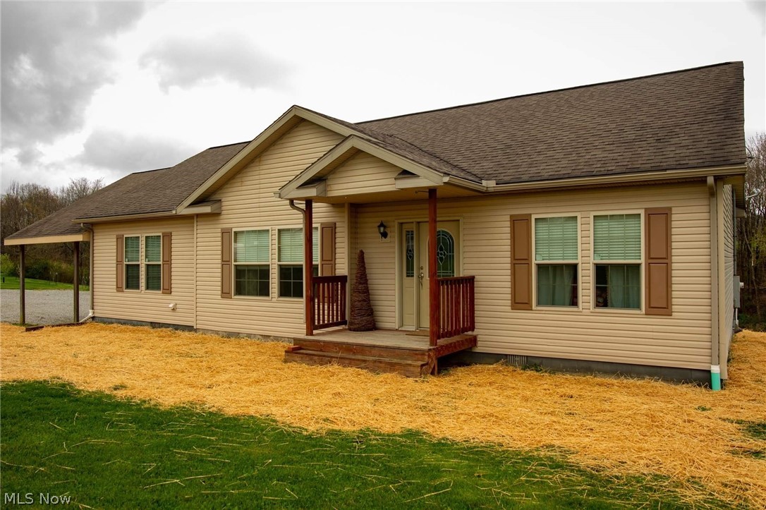5162 Factor Road Southwest Sherrodsville, OH 44675 - Photo 3 of 35