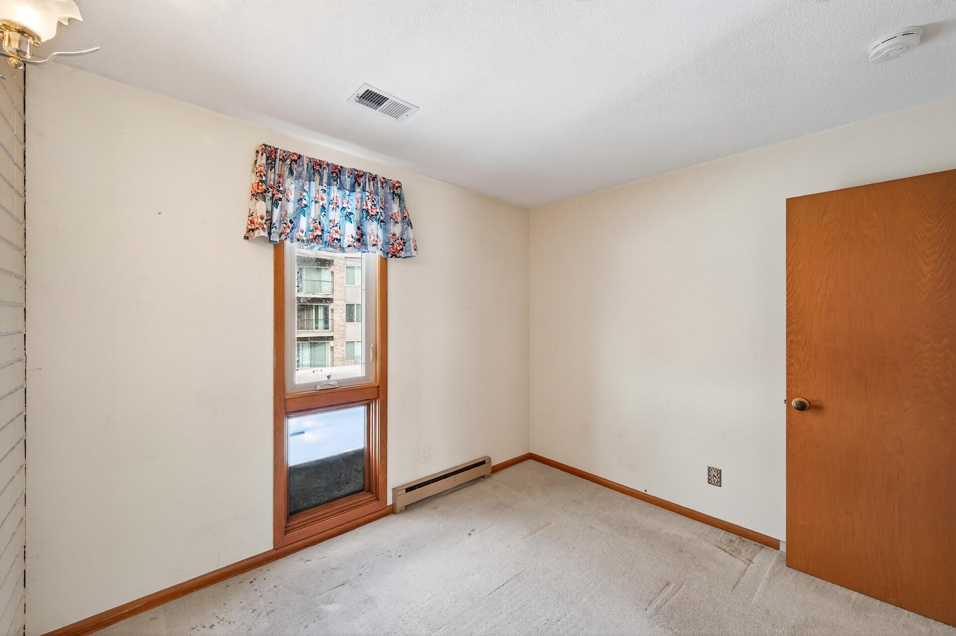 3513 37th Avenue Northeast St. Anthony, MN 55421 - Photo 17 of 33