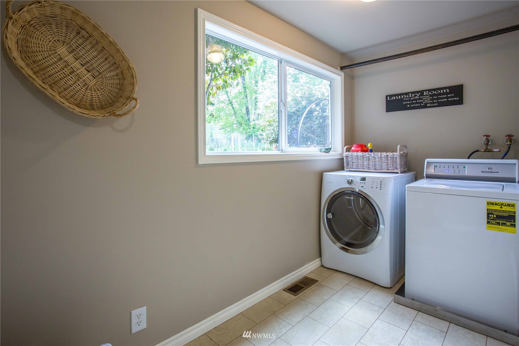 3951 Britton Road Bellingham, WA 98226 - Photo 24 of 39 a utility room with dryer and washer