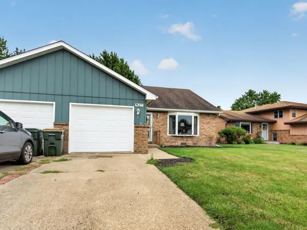 $229,900 | 577 Elizabeth Drive, Coal City, IL 60416