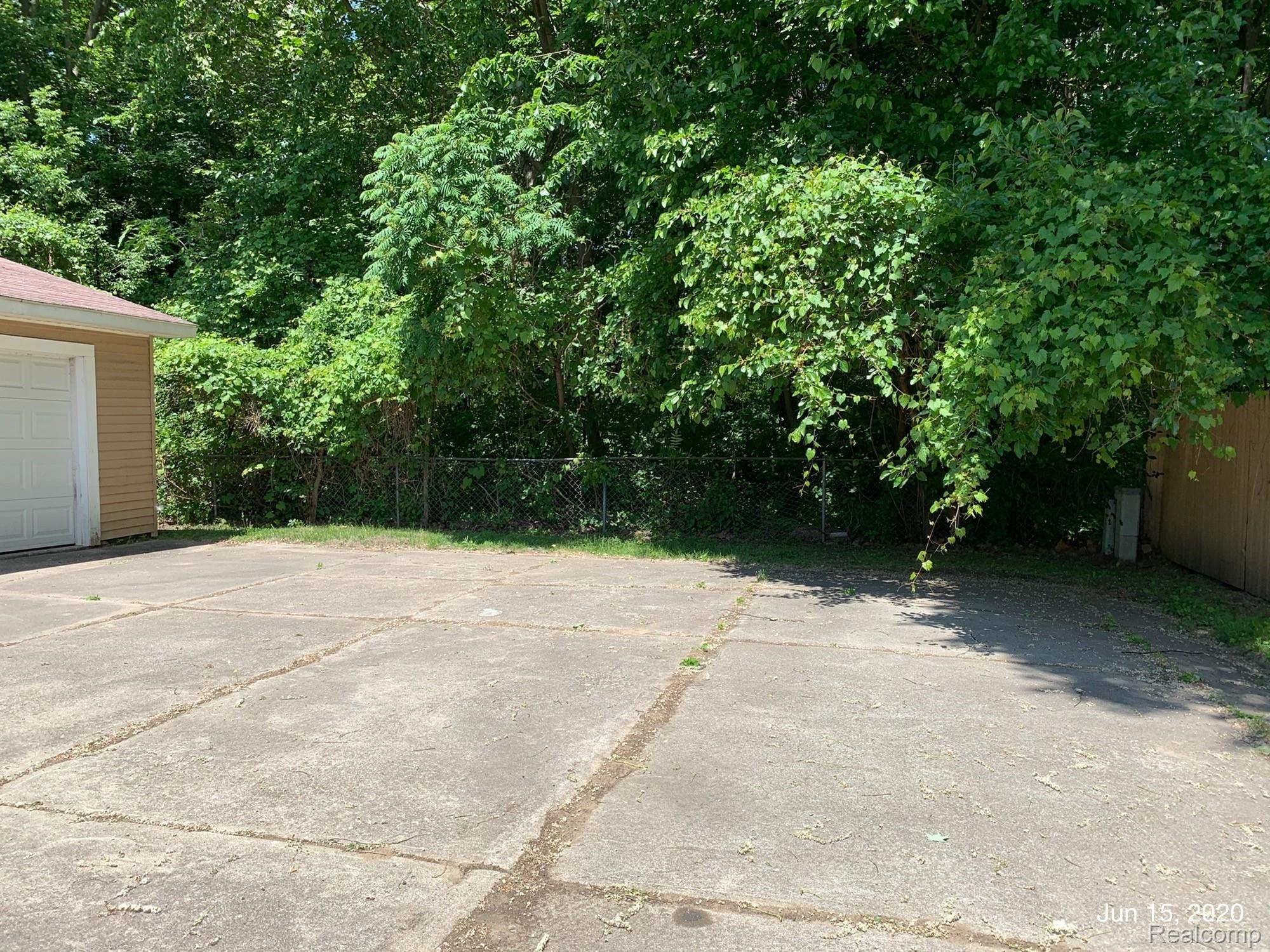 15873 Ridgebrook Path Romulus, MI 48174 - Photo 6 of 7 Backyard-View 2.jpg