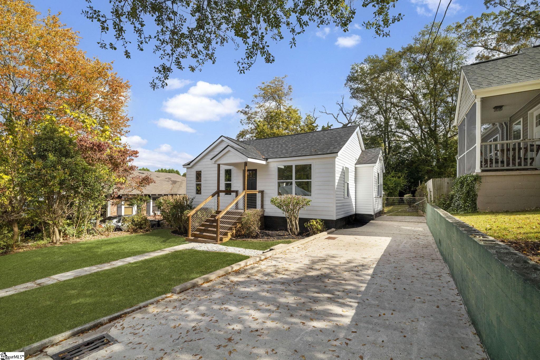 11 McAdoo Avenue Greenville, SC 29607 - Photo 2 of 26