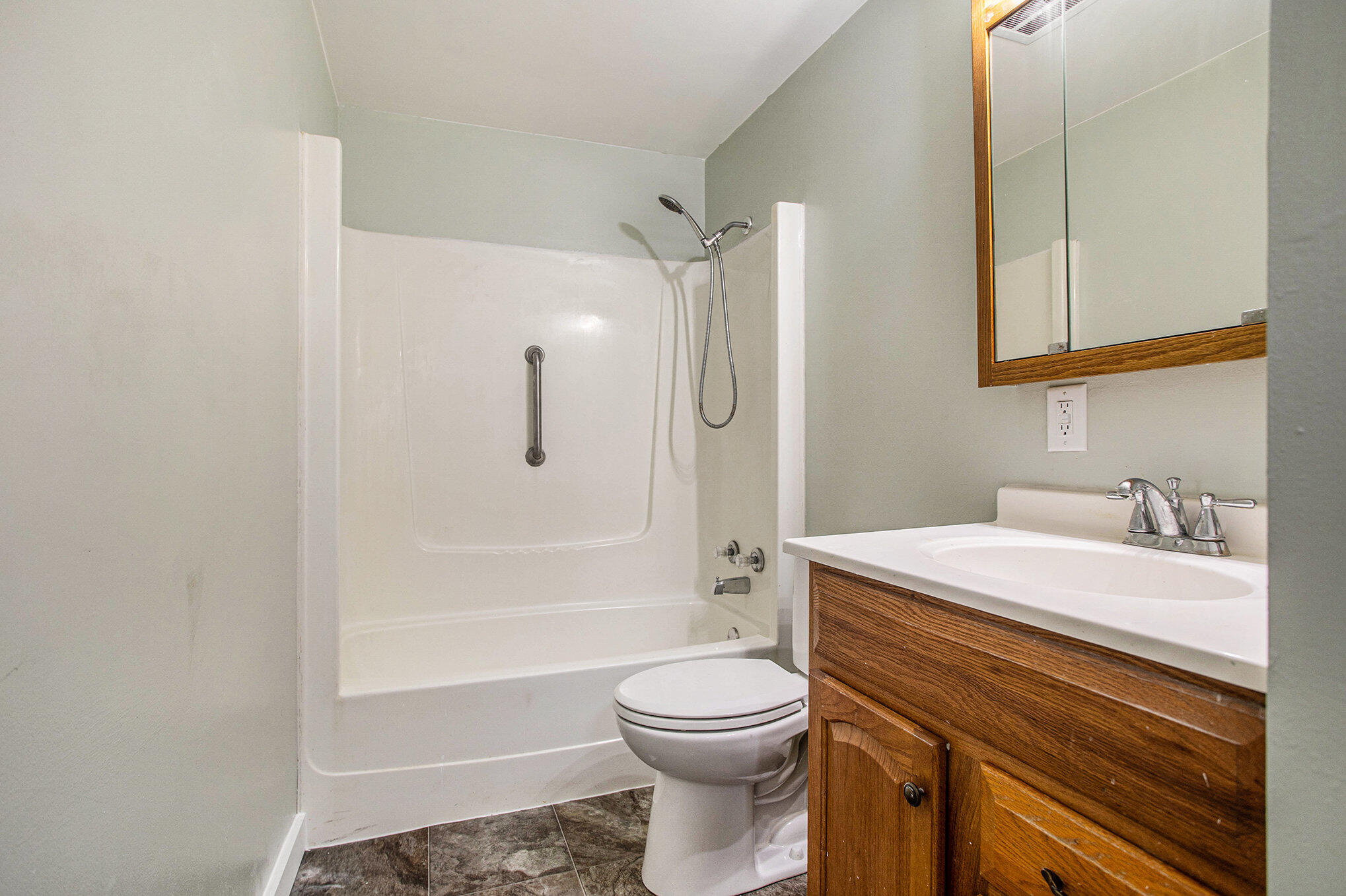 408 Washington Street Albion, MI 49224 - Photo 20 of 52 020_file_763