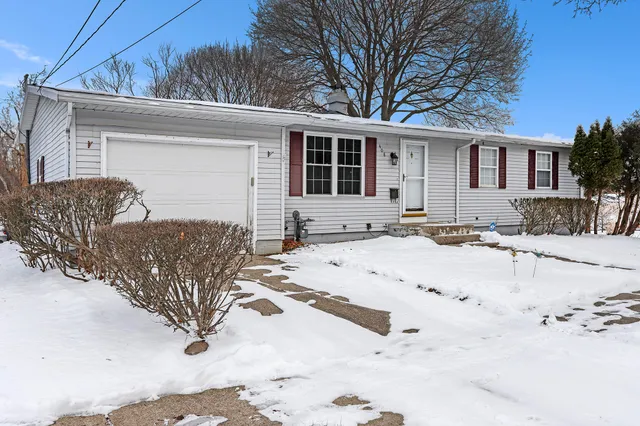 $235,000 | 408 Washington Street, Albion, MI 49224