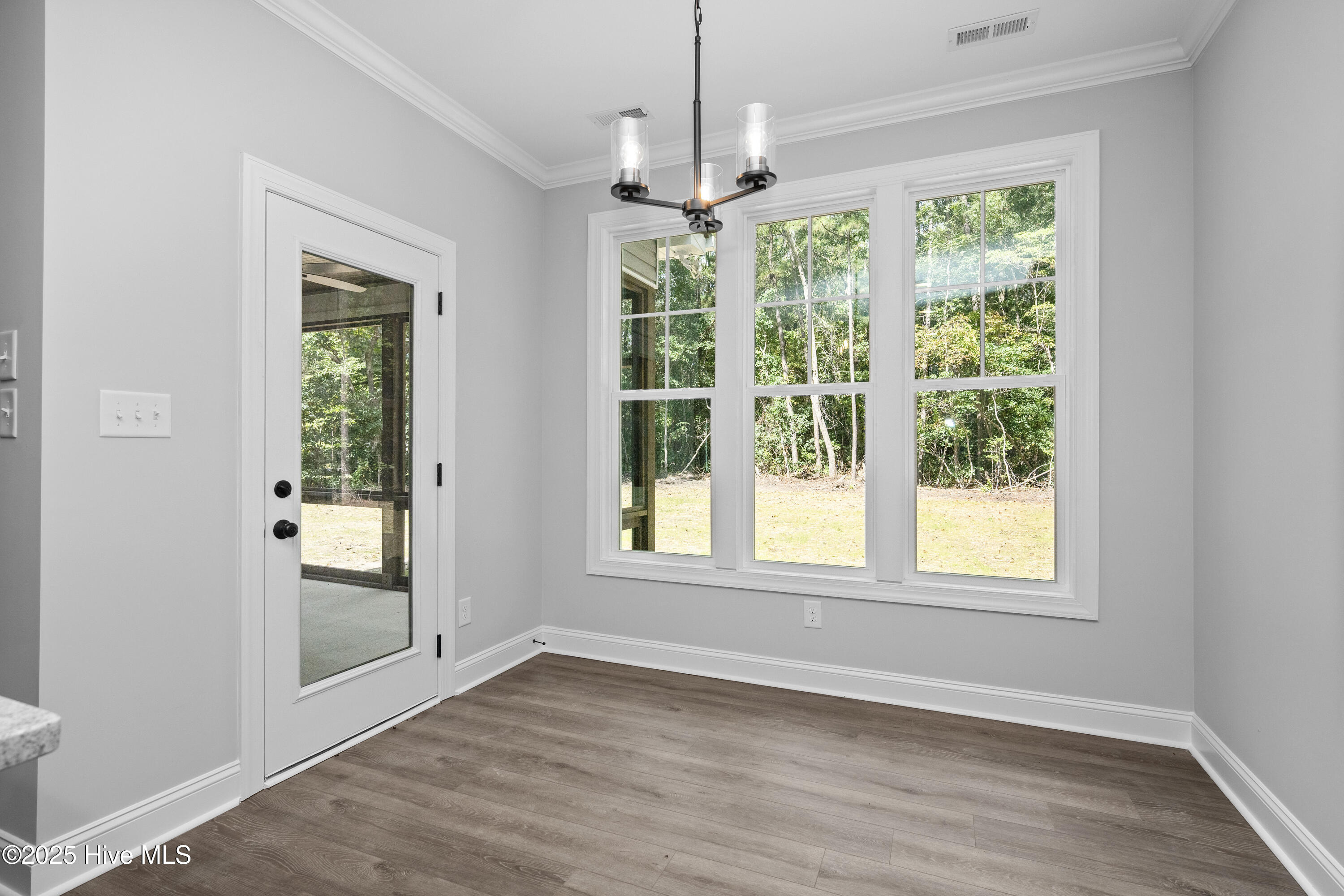 255 White Oak Bluff Road Stella, NC 28582 - Photo 19 of 66 255-WhiteOakBluff-10-1-25-020