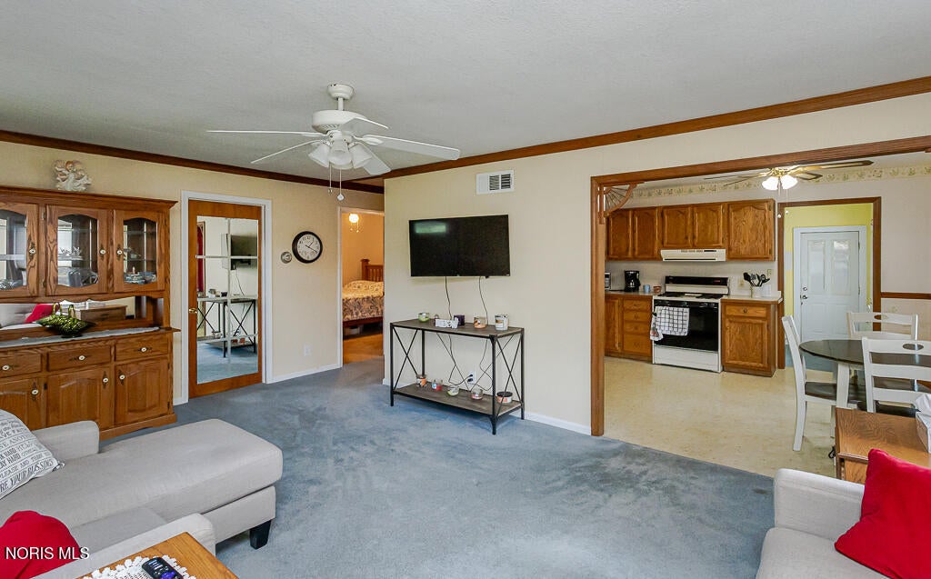 4902 Roywood Road Toledo, OH 43613 - Photo 7 of 37 175A6117