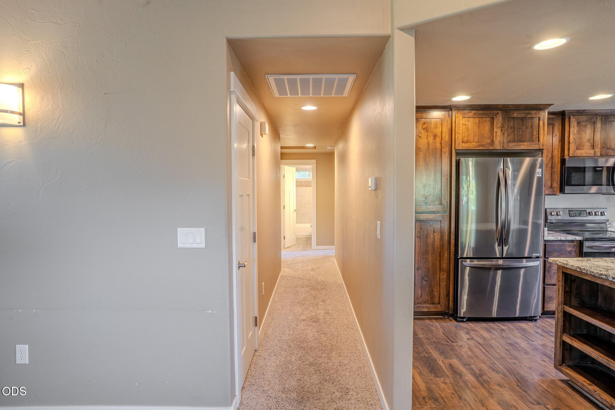 2196 Crestbrook Road Medford, OR 97504 - Photo 18 of 38