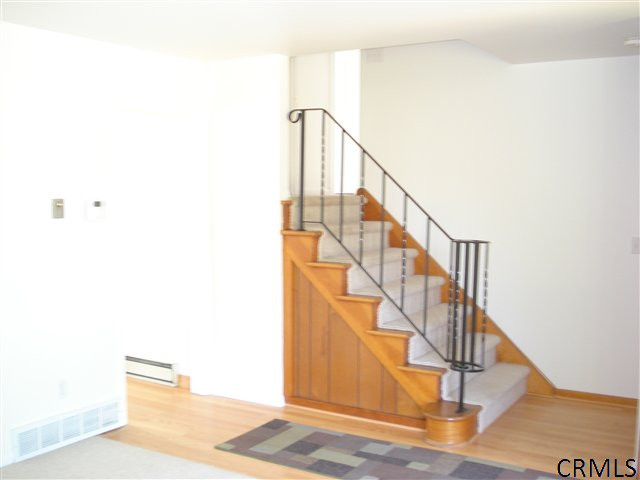 8 Wendom Road Guilderland, NY 12203 - Photo 4 of 15 Photo 4