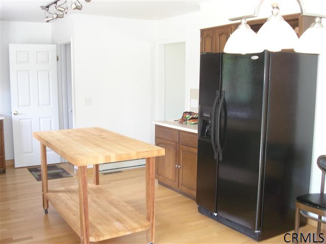 8 Wendom Road Guilderland, NY 12203 - Photo 5 of 15 Photo 5