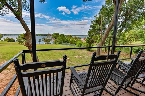 $729,500 | 78 Park Lane, Gainesville, TX 76240