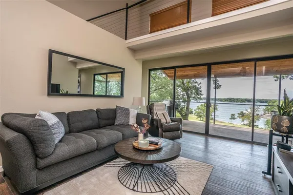 $729,500 | 78 Park Lane, Gainesville, TX 76240