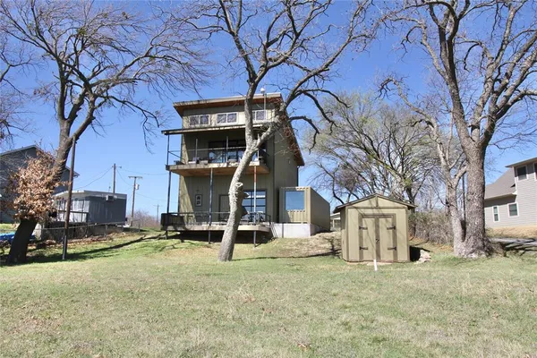 $729,500 | 78 Park Lane, Gainesville, TX 76240