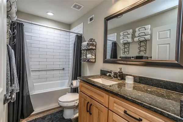 $729,500 | 78 Park Lane, Gainesville, TX 76240