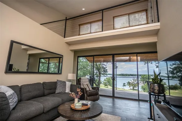 $729,500 | 78 Park Lane, Gainesville, TX 76240