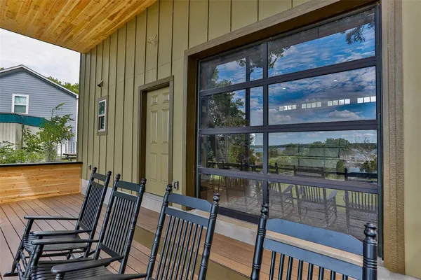 $729,500 | 78 Park Lane, Gainesville, TX 76240