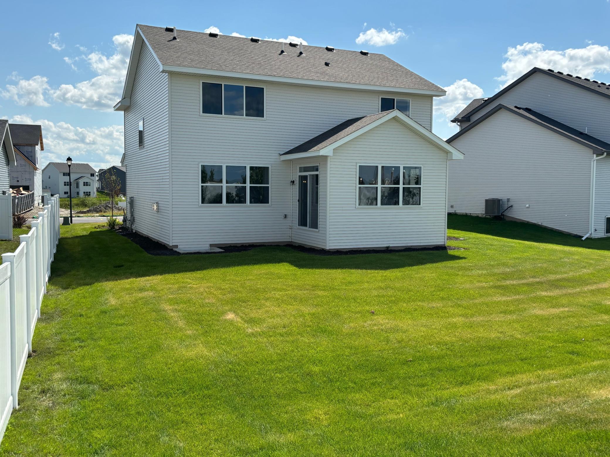 2018 Tamarack Road Chaska, MN 55318 - Photo 9 of 37