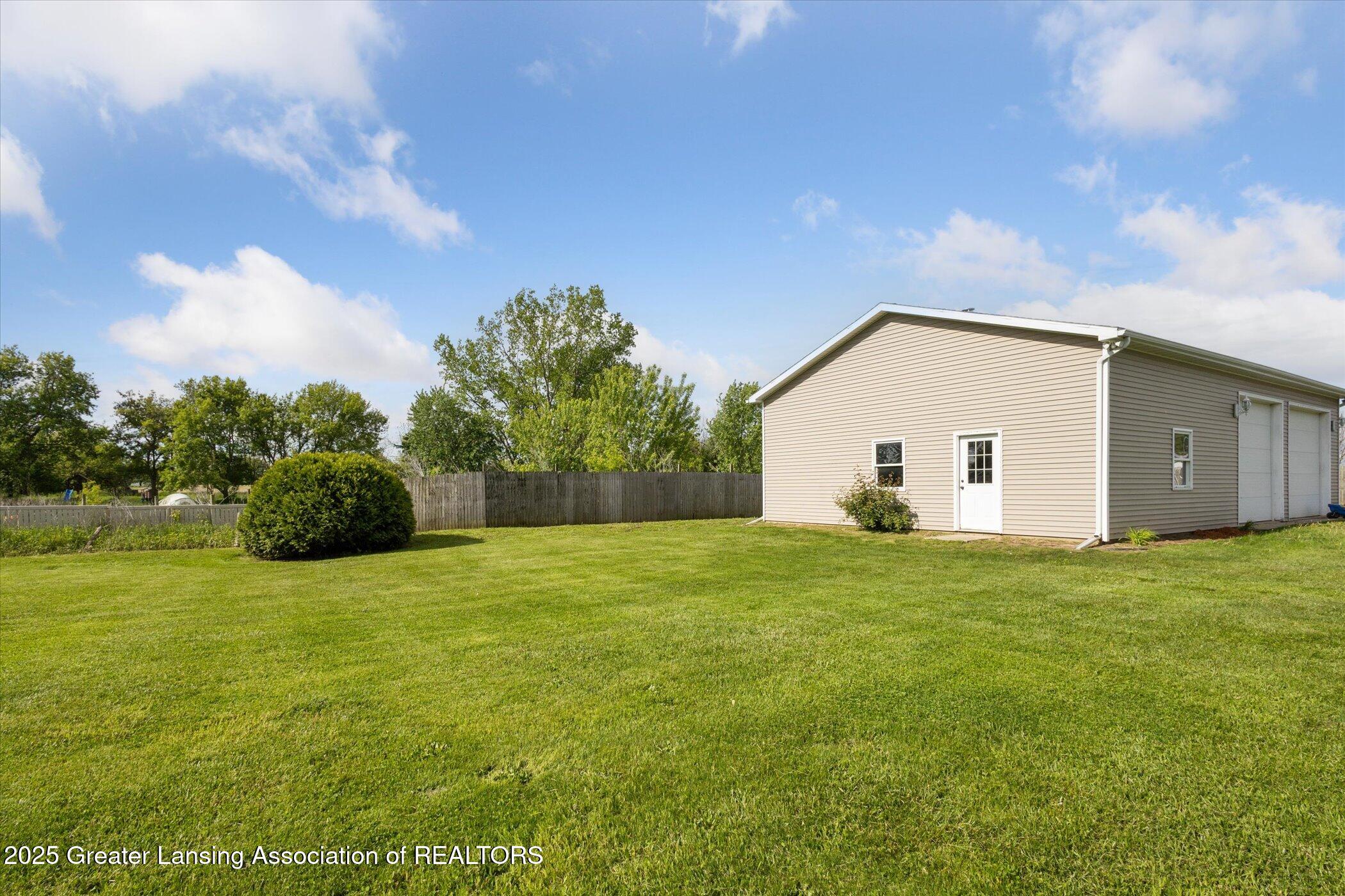 5023 Nichols Road Mason, MI 48854 - Photo 35 of 42 40-5023-Nichols-Rd-Mason-MI-48854-Window