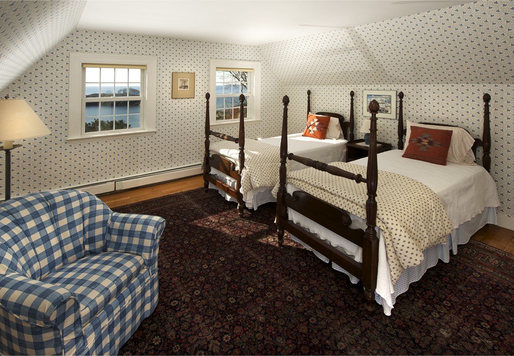 301 Summer Street Manchester, MA 01944 - Photo 10 of 22 a bedroom with bed and window