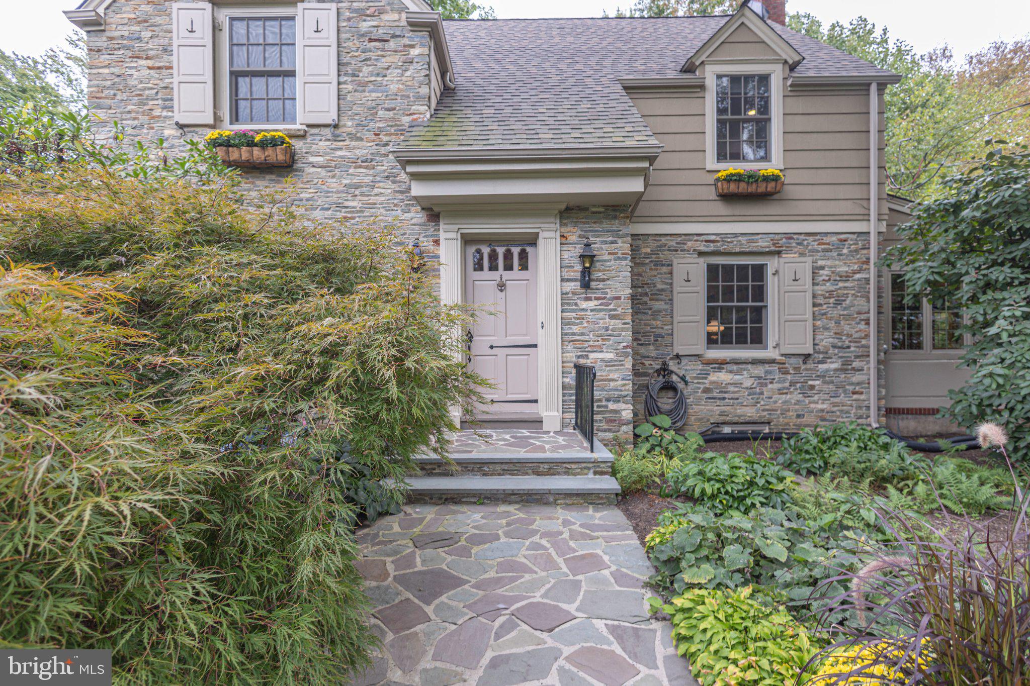 10 Effingham Road Yardley, PA 19067 - Photo 4 of 68 Gallery Image 4