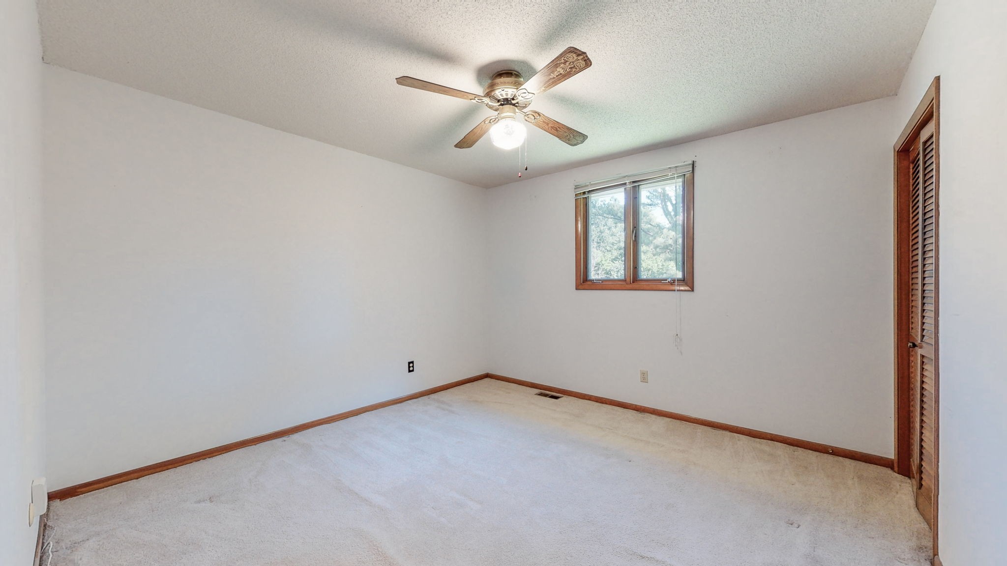 6714 Lee Road Smyrna, TN 37167 - Photo 43 of 70 an empty room with windows and fan
