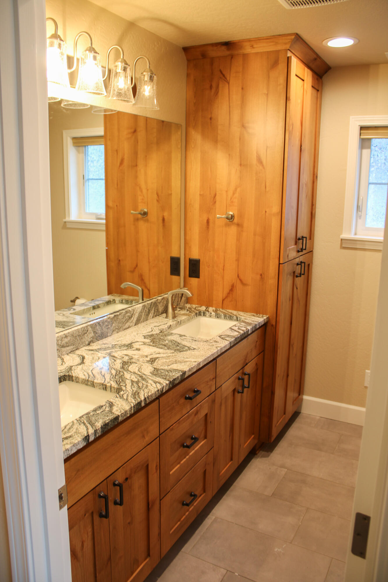 237 Willow Way Talent, OR 97540 - Photo 23 of 28 Kirt Real Estate 2025-50