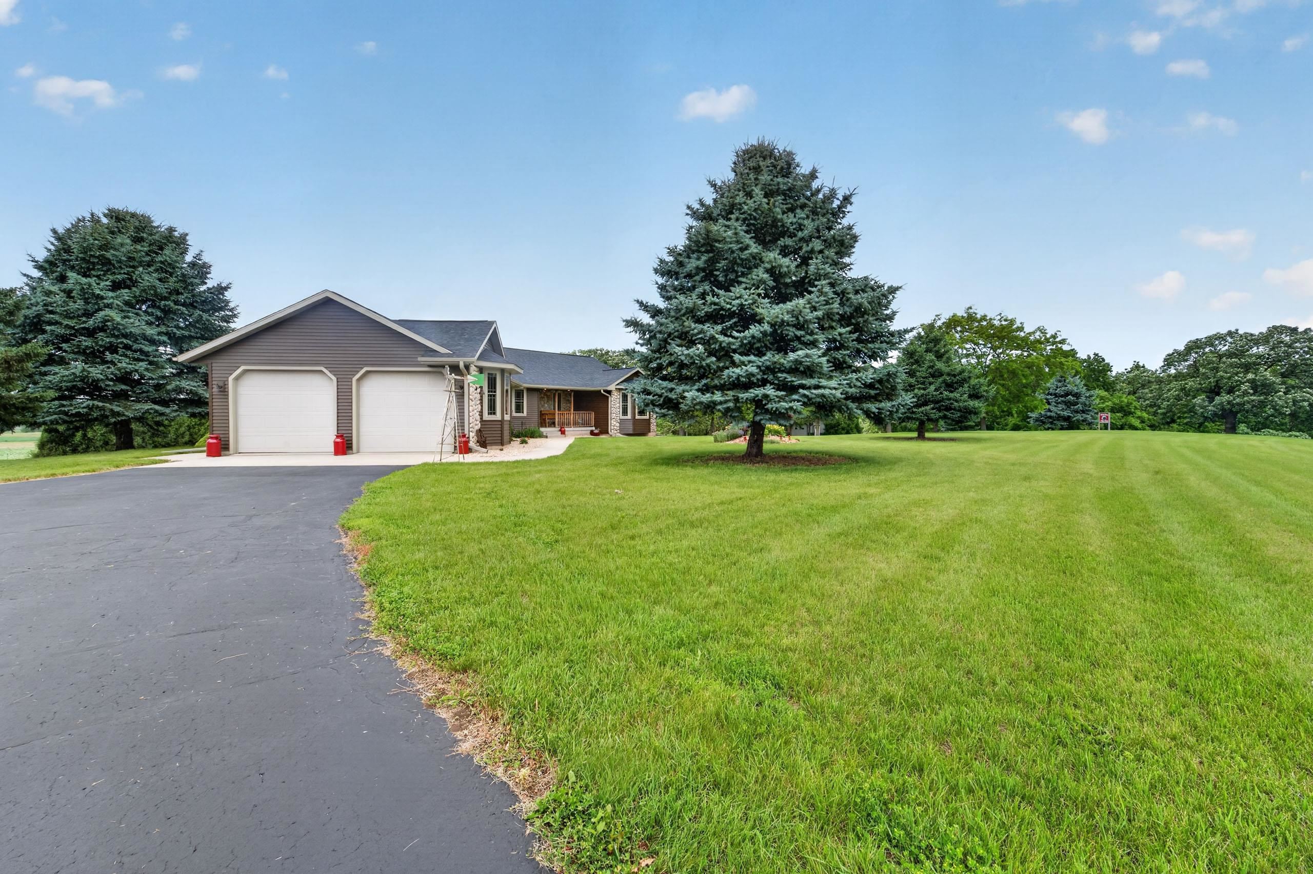 N7795 Panorama Road Belleville, WI 53508 - Photo 55 of 66