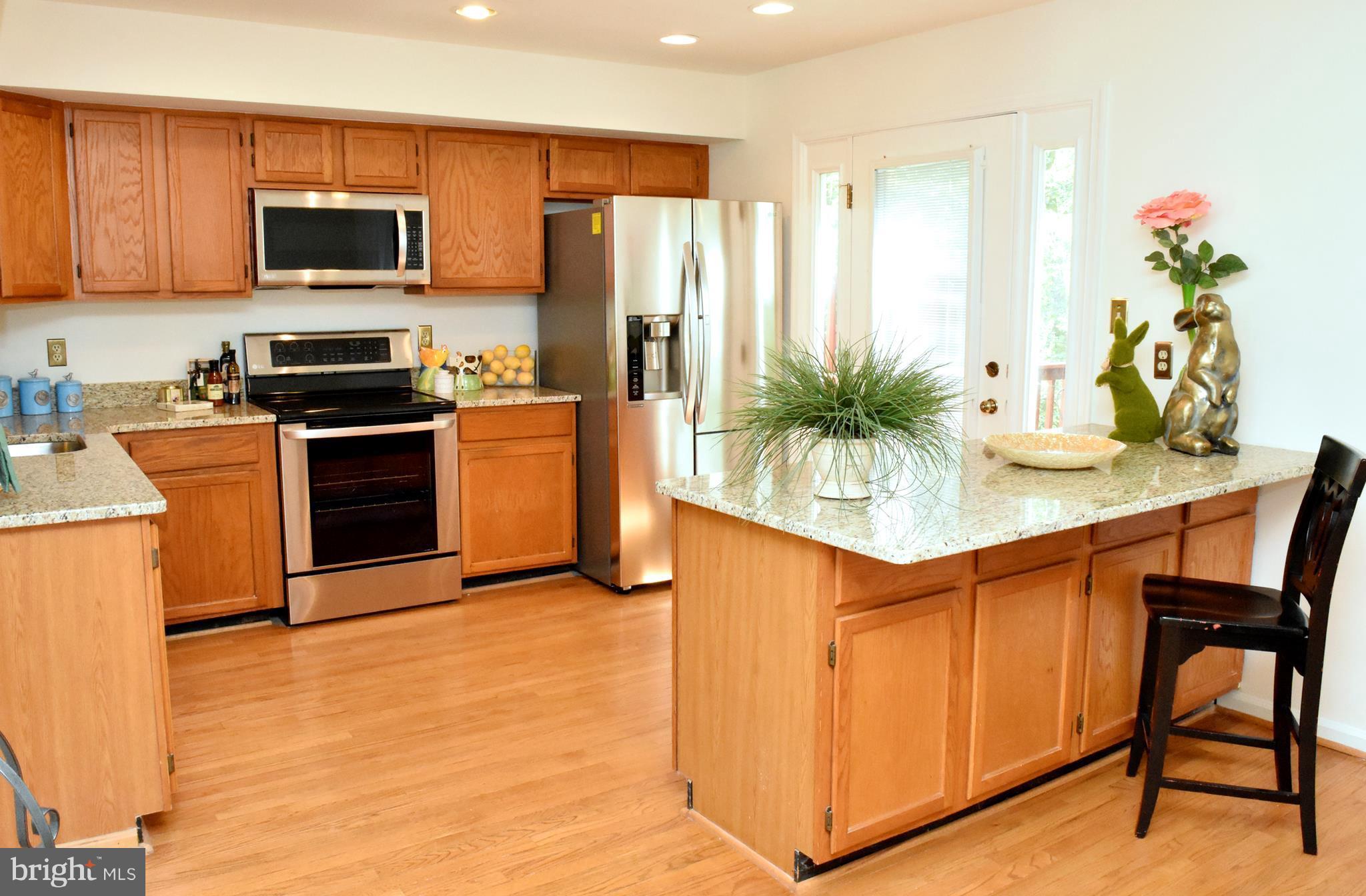 9238 Ispahan Loop Laurel, MD 20708 - Photo 2 of 30 Kitchen