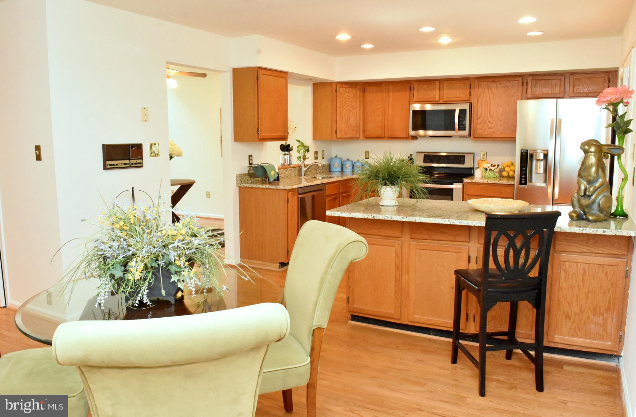 9238 Ispahan Loop Laurel, MD 20708 - Photo 11 of 30 Kitchen