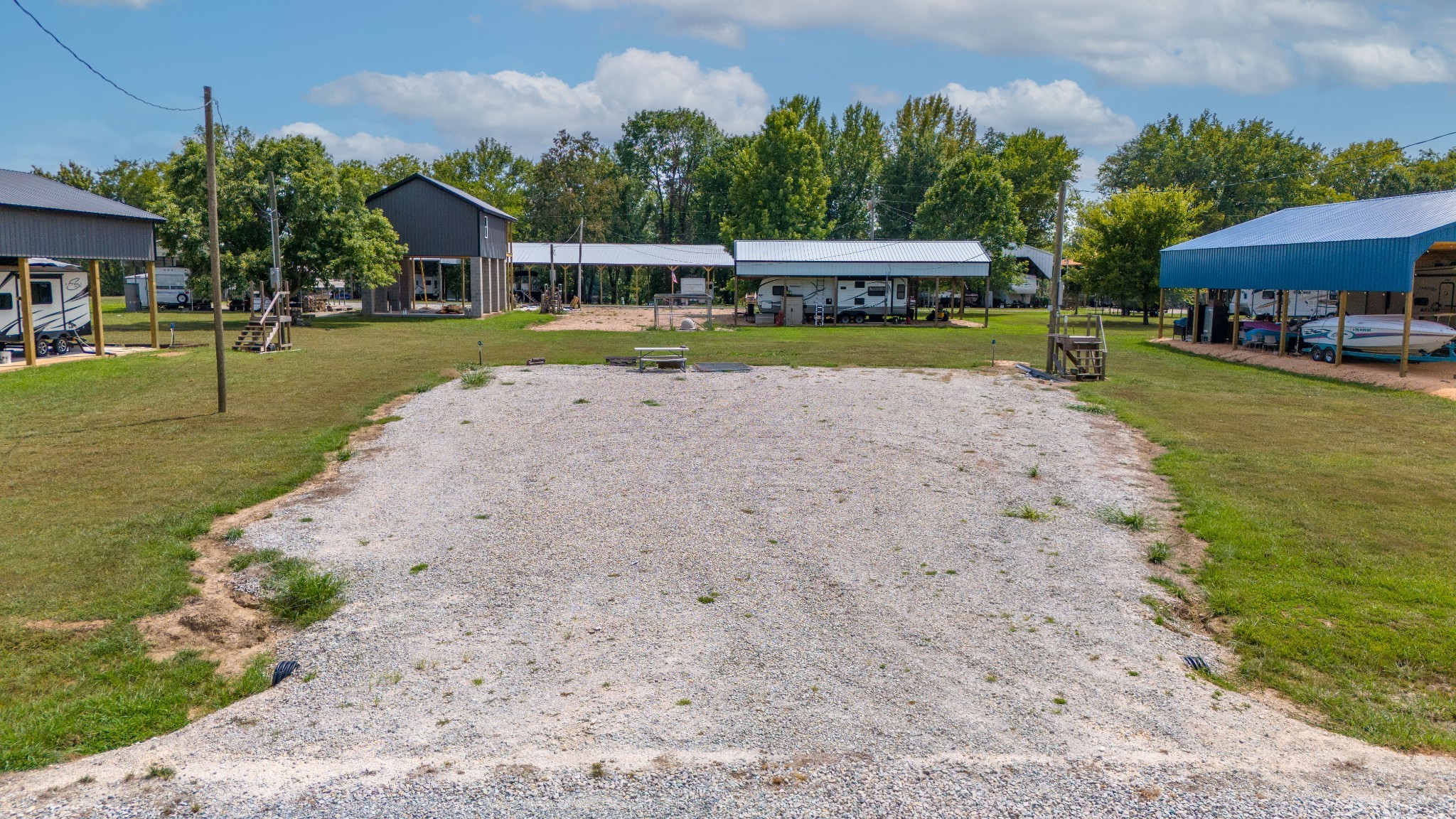 1020 WC PICKETT Road Clifton, TN 38425 - Photo 13 of 28 Gallery Image 13