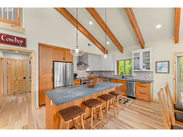 $5,495,000 | 1111 Illahee Road, Idleyld Park, OR 97447