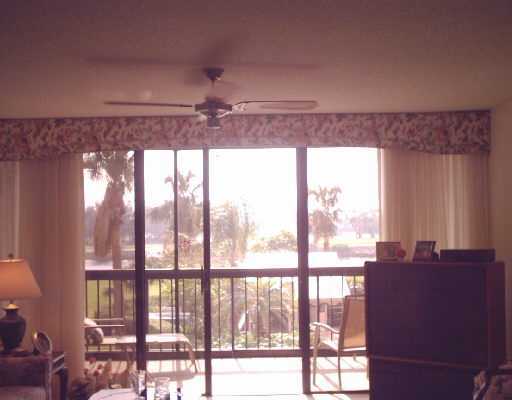 356 Golfview Road, Unit 203 North Palm Beach, FL 33408 - Photo 1 of 9 Primary Photo