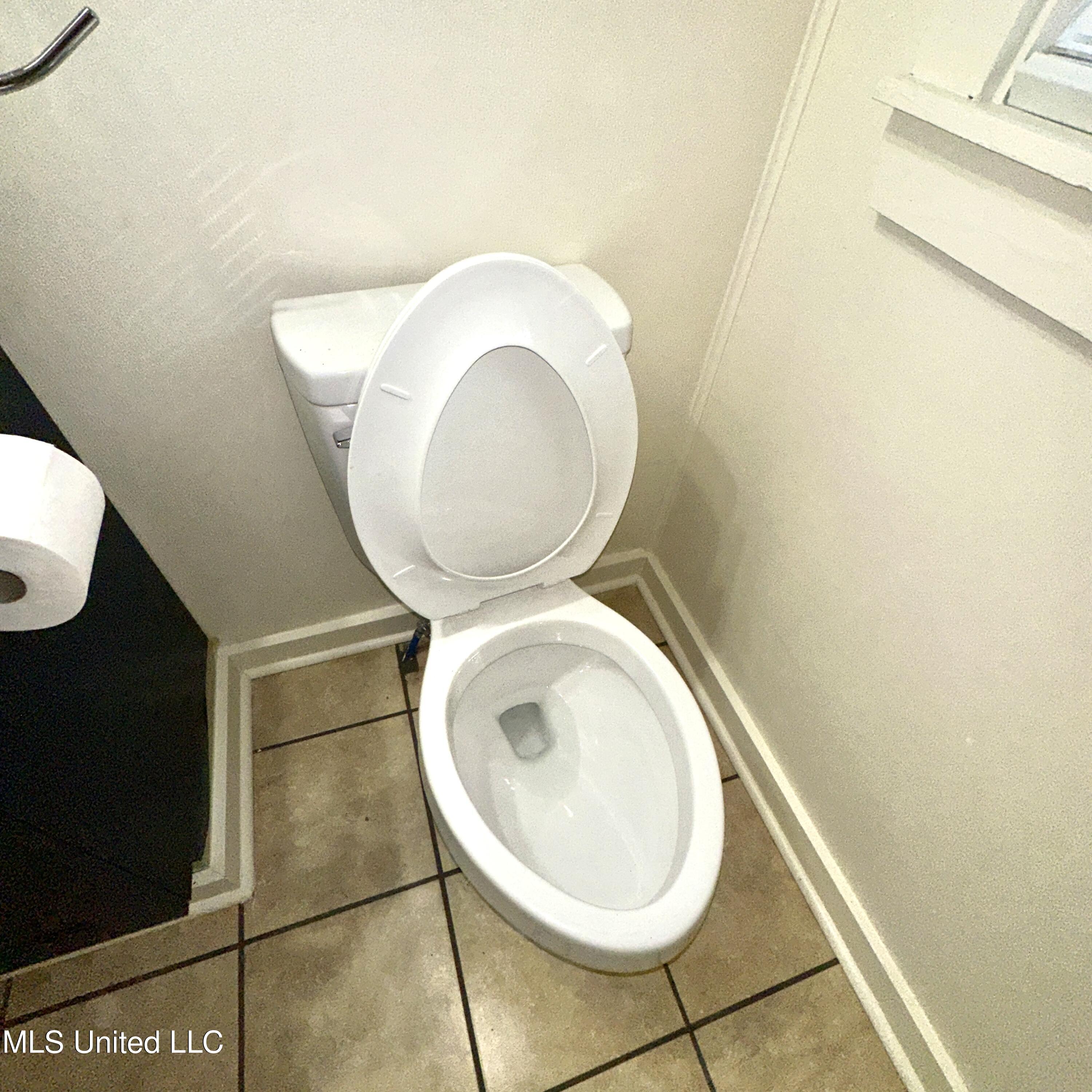 359 Cummins Street Jackson, MS 39204 - Photo 23 of 41 IMG_E5448