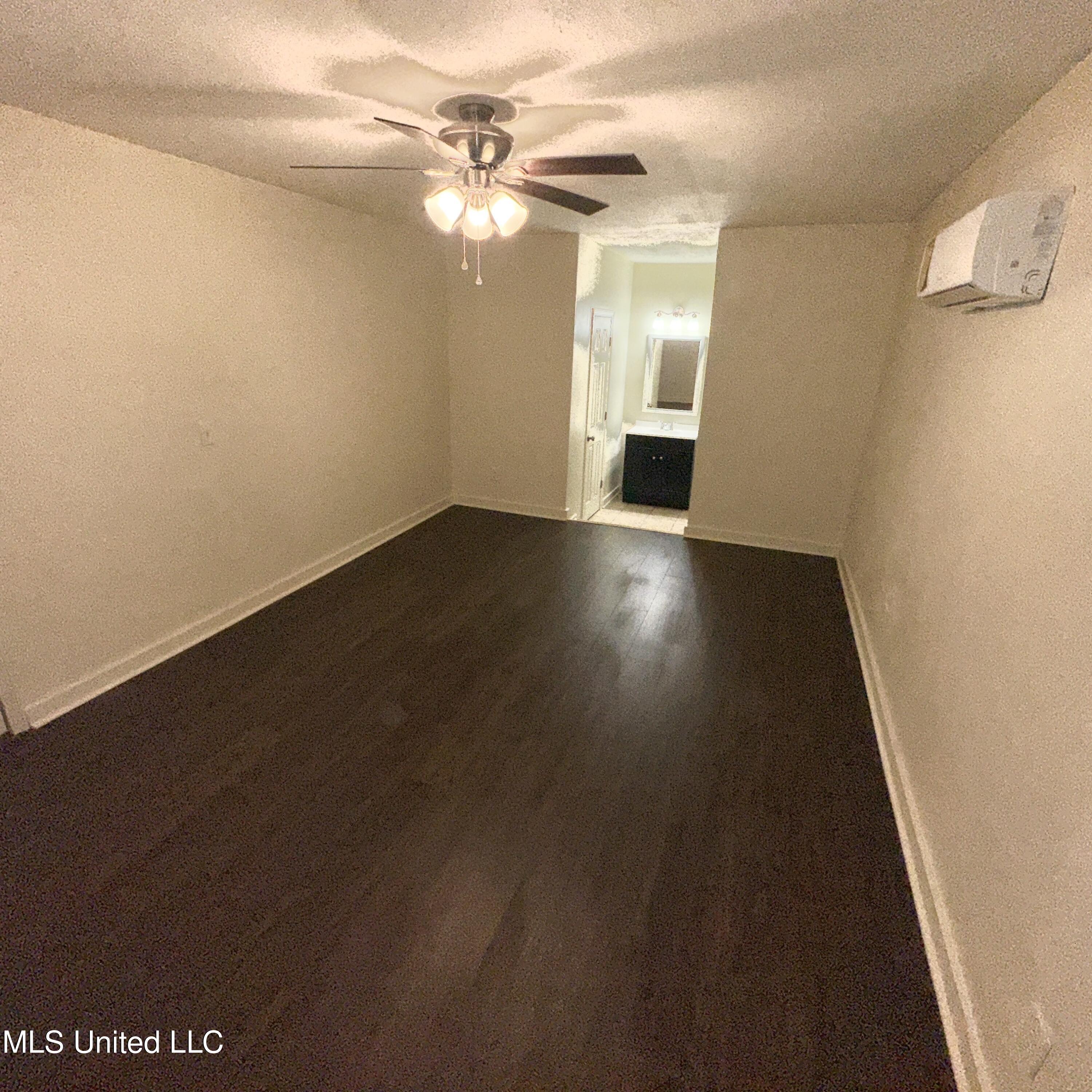 359 Cummins Street Jackson, MS 39204 - Photo 26 of 41 IMG_E5452