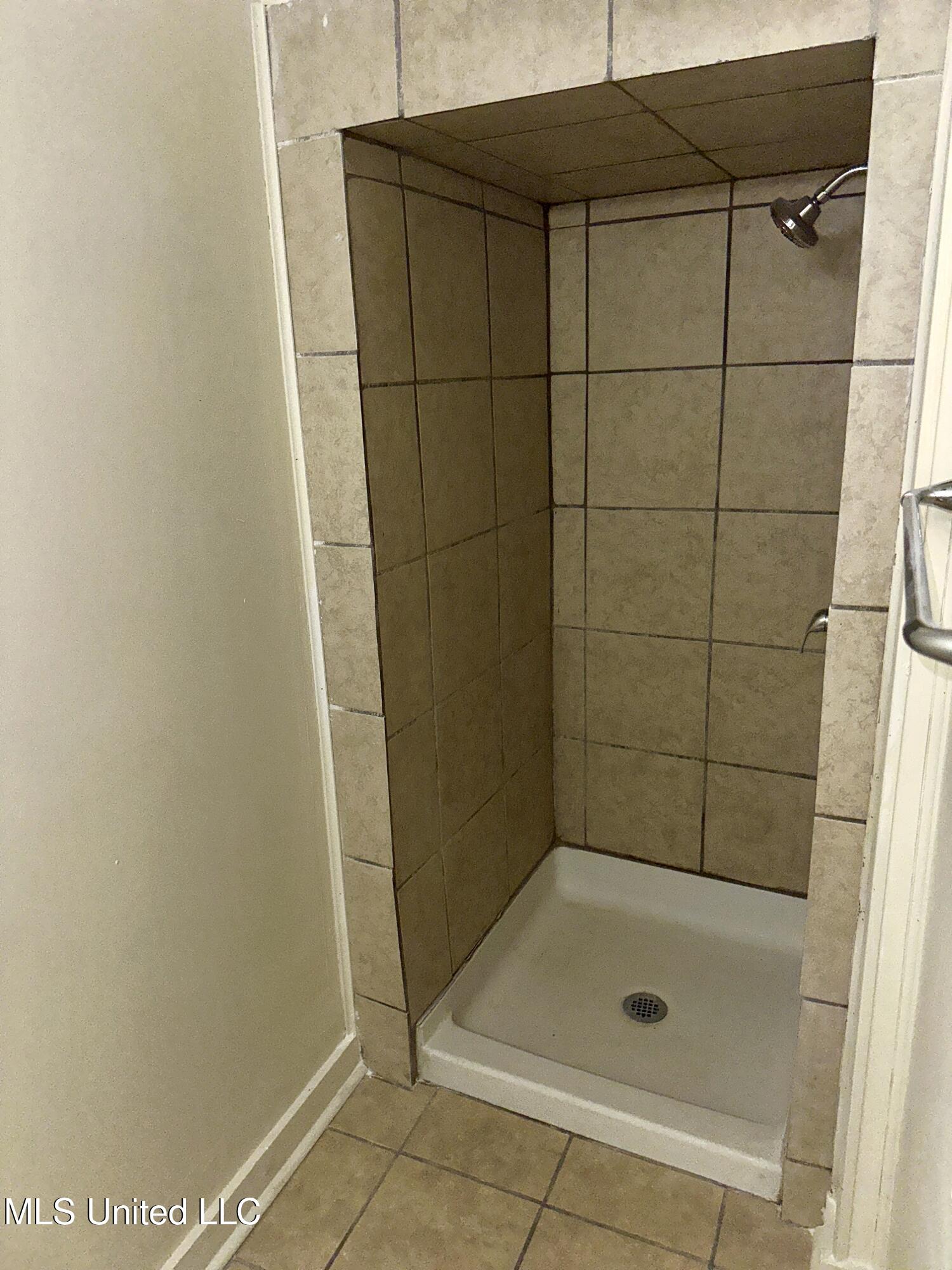 359 Cummins Street Jackson, MS 39204 - Photo 32 of 41 IMG_E5459