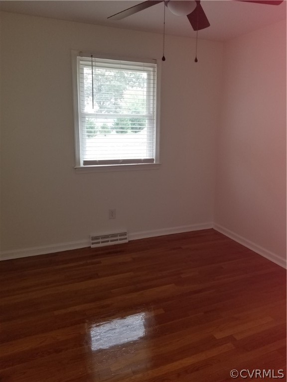 208 Oxford Road Hopewell, VA 23860 - Photo 17 of 39 Gallery Image 17