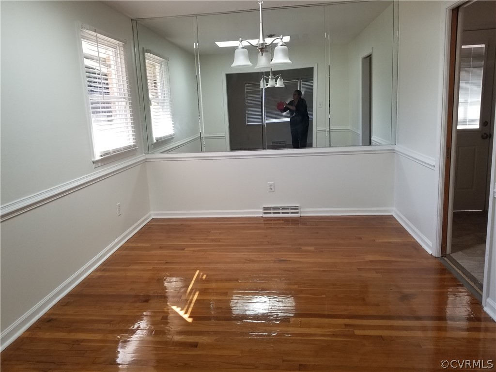 208 Oxford Road Hopewell, VA 23860 - Photo 6 of 39 Gallery Image 6