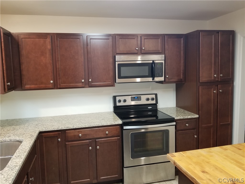 208 Oxford Road Hopewell, VA 23860 - Photo 10 of 39 Gallery Image 10