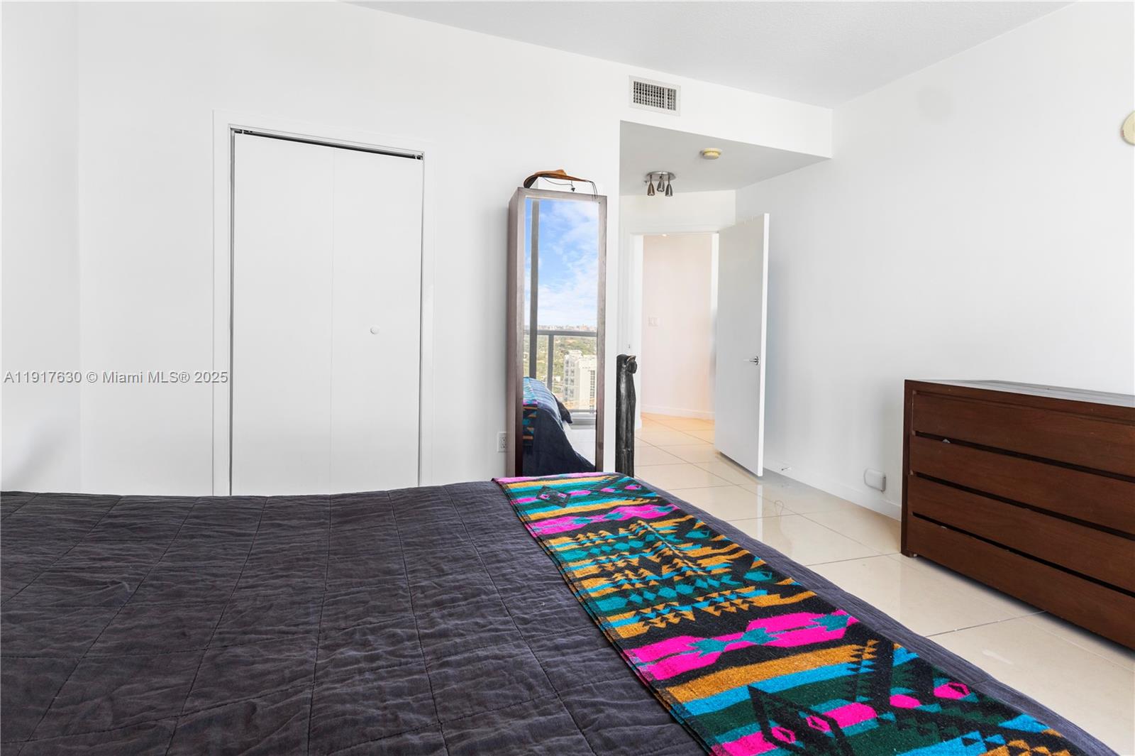 79 Southwest 12th Street, Unit 2701S Miami, FL 33130 - Photo 13 of 25