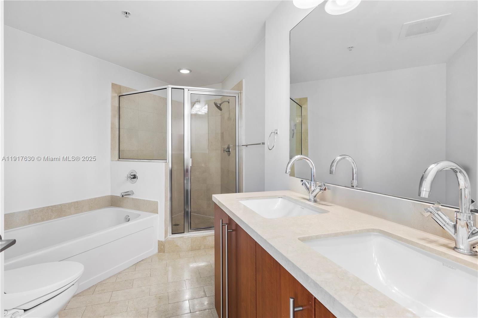 79 Southwest 12th Street, Unit 2701S Miami, FL 33130 - Photo 14 of 25