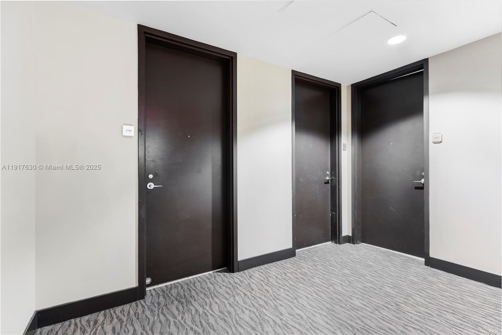 79 Southwest 12th Street, Unit 2701S Miami, FL 33130 - Photo 18 of 25