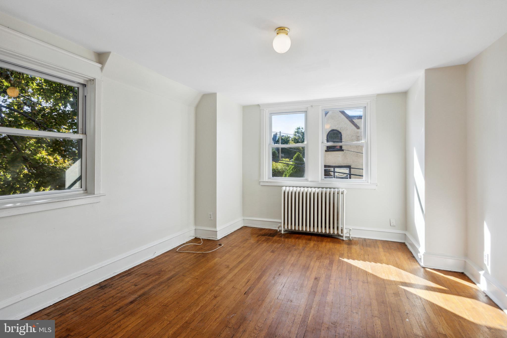 450 Glendale Road Upper Darby, PA 19082 - Photo 11 of 14 Primary bedroom
